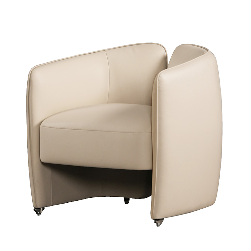 Éloquence Leather chair